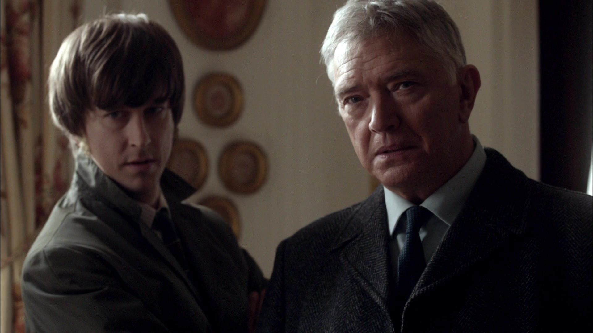 инспектор джордж джентли сериал 2007–2017. инспектор джордж джентли фото. инспектор джордж джентли 2007 2017. инспектор джордж джентли. инспектор джордж джентли знак массона.