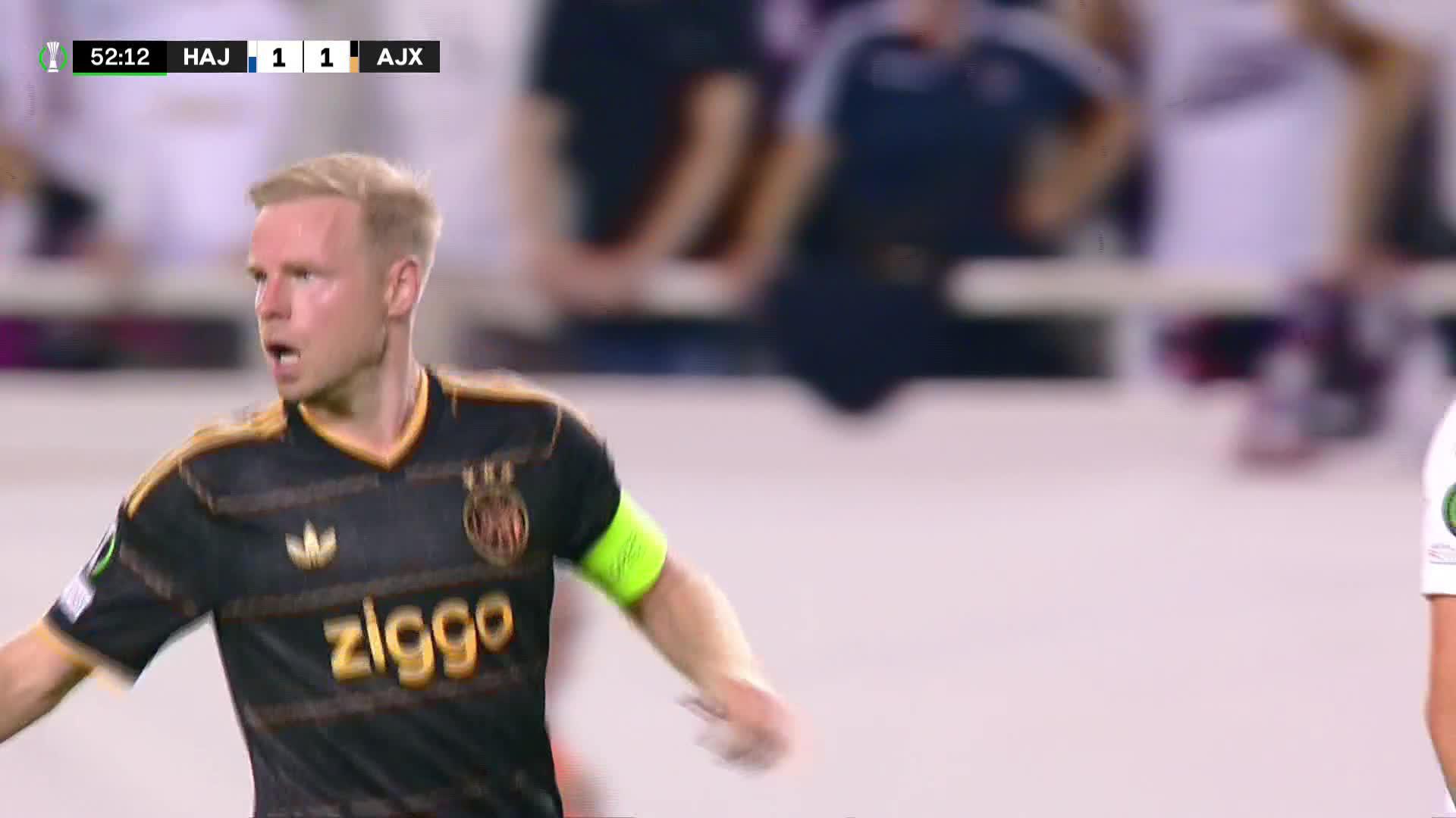 53' Гол. Дави Классен