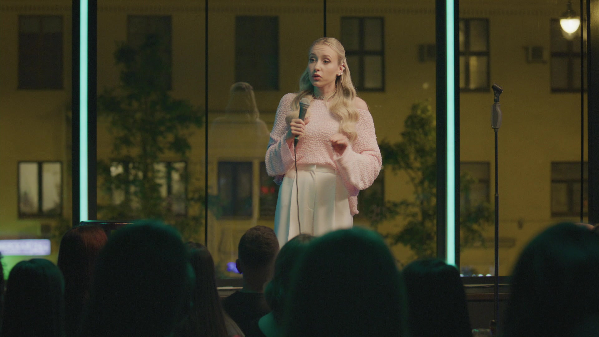 Женский стендап 7 сезон 1 выпуск