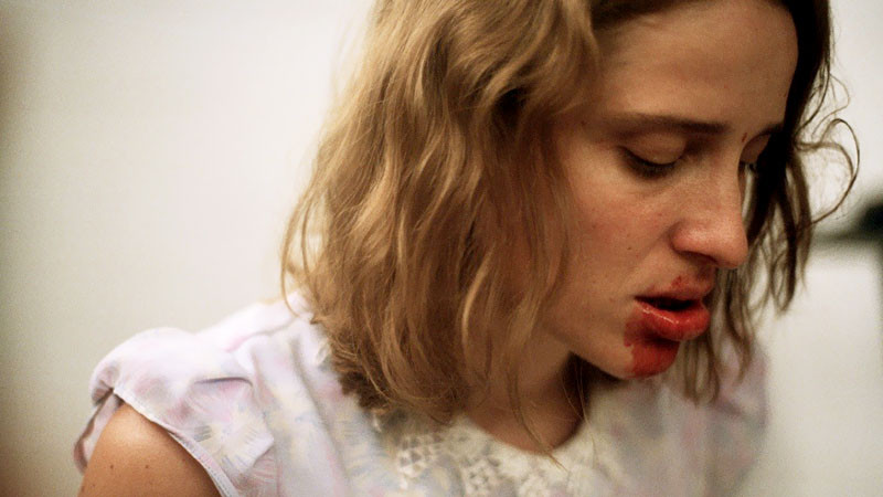 Клык (2009). Клык йоргос лантимос 2009. Kynodontas (2009). Йоргос лантимос клык. Клык (2009).