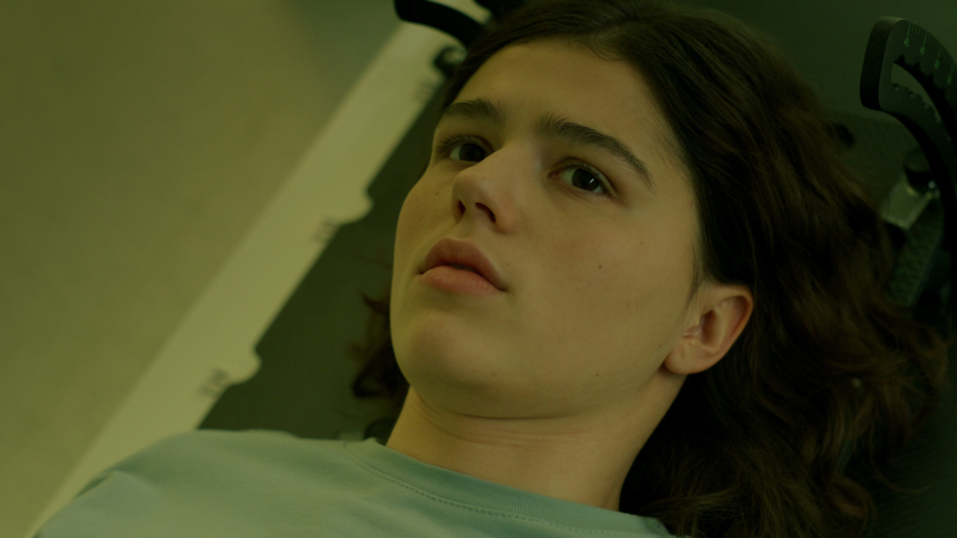 Взрослые 1 сезон 6 серия