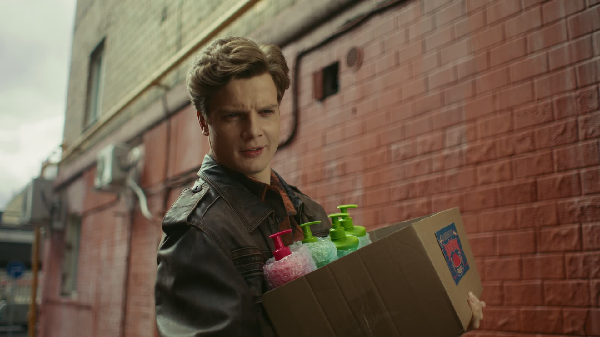 Время Счастливых 1 сезон 5 серия