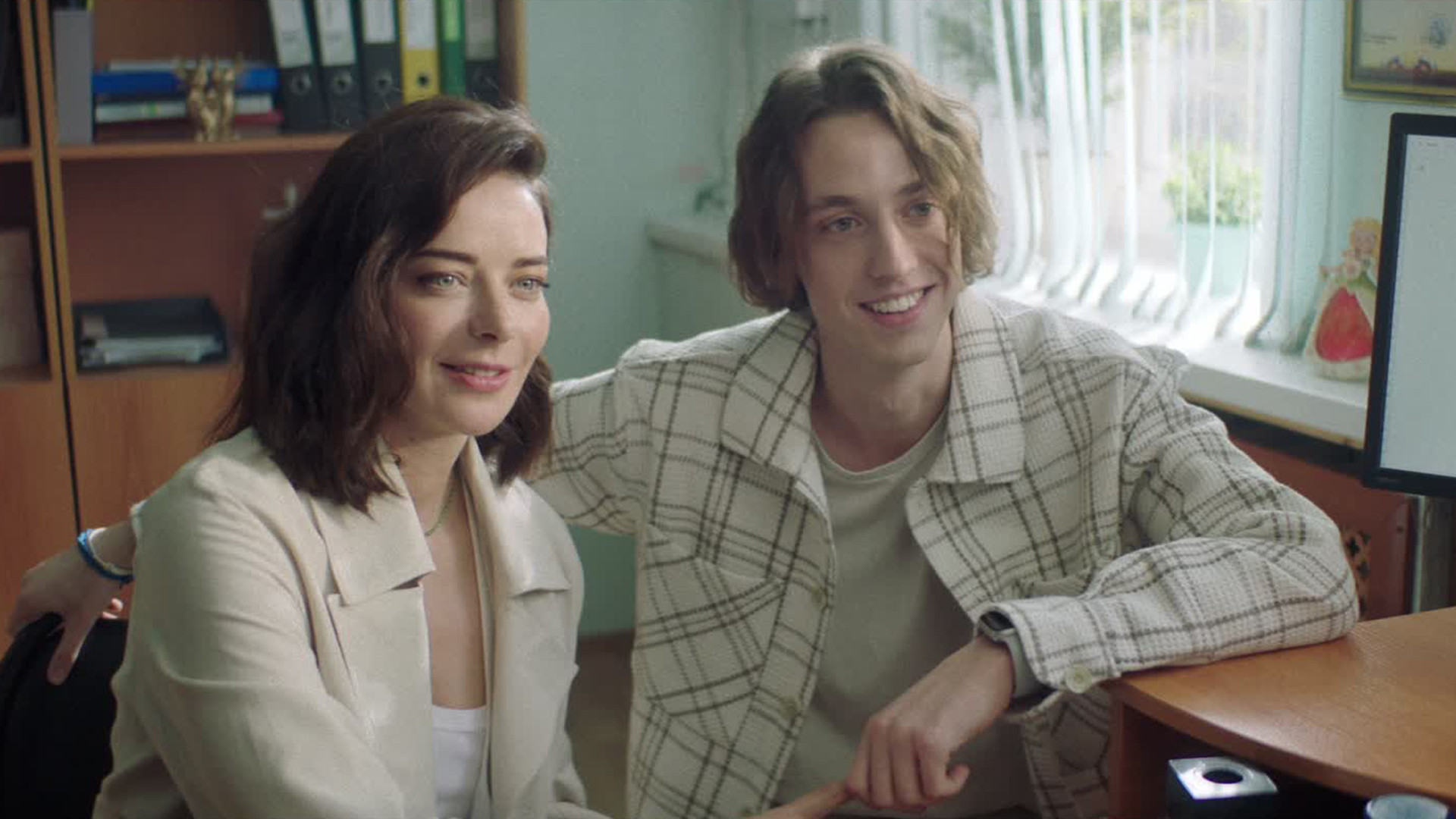 Макрон 1 сезон 10 серия