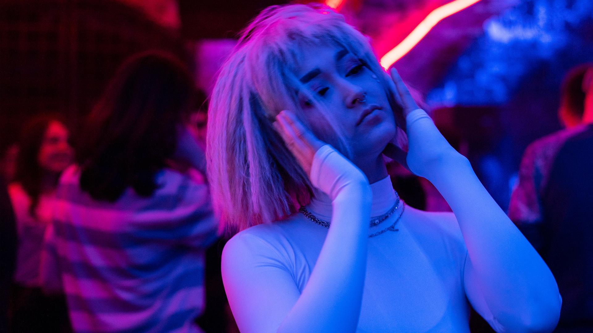 Шестнадцать +