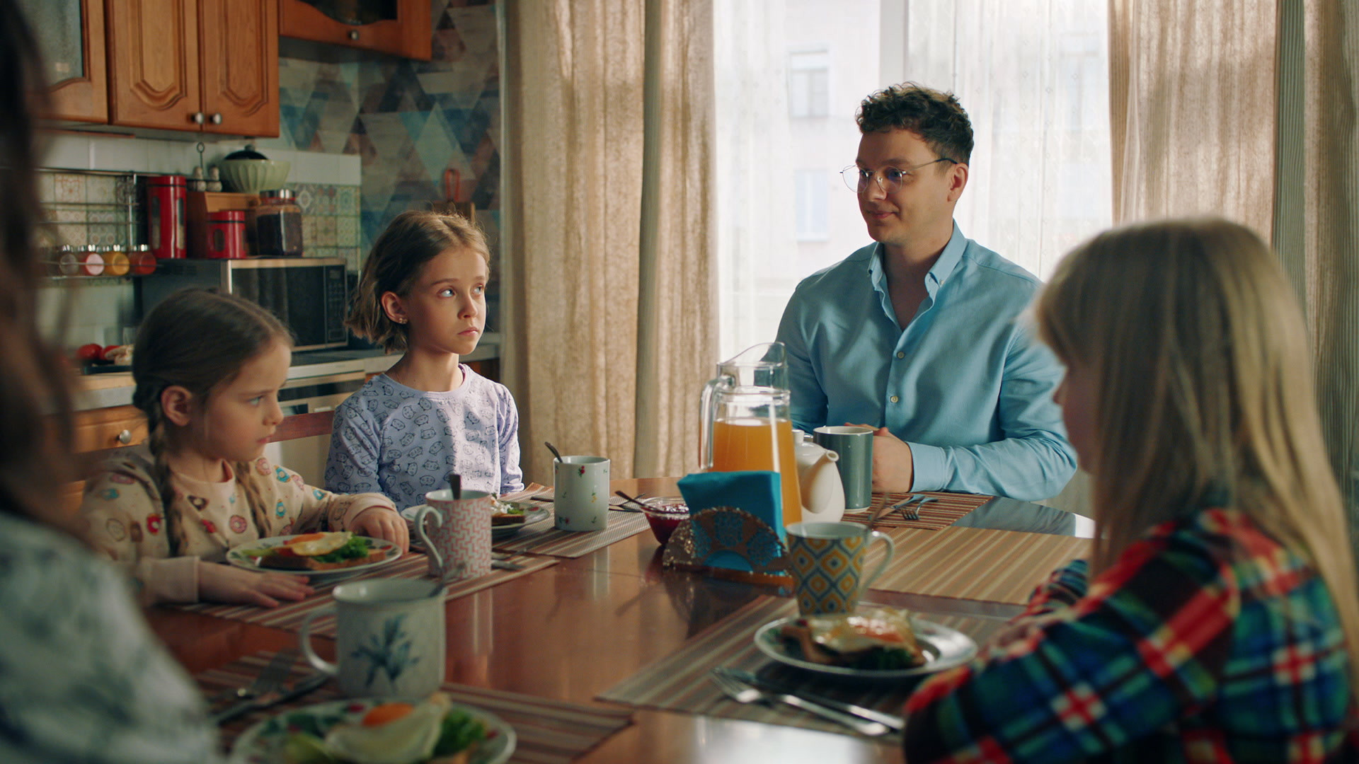 Папины дочки новые 1 сезон 1 серия